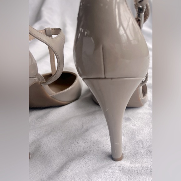 Franco Sarto women’s nude coloured pumps. Size 9.5 - Picture 6 of 8